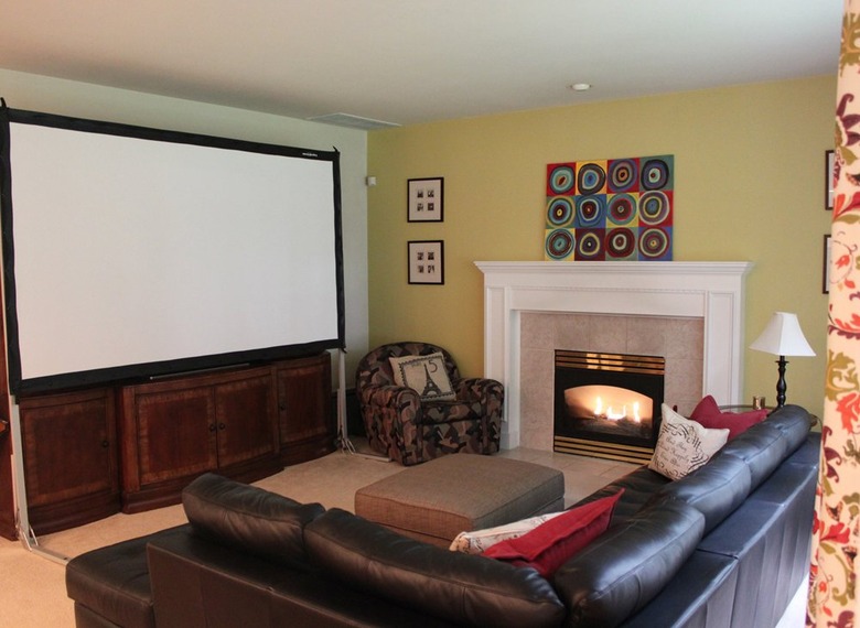 Best Projector Screen for Your Home Theater