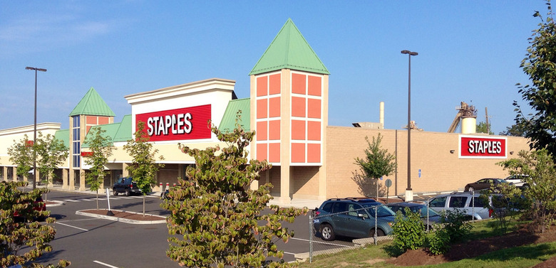 staples-store