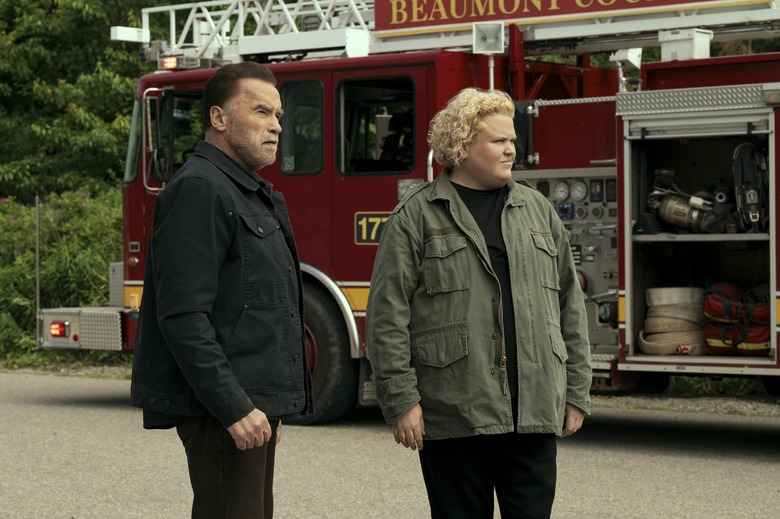 Arnold Schwarzenegger as Luke Brunner, Fortune Feimster as Roo Russell in Fubar.