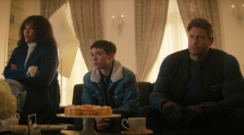 Emmy Raver-Lampman as Allison Hargreeves, Elliot Page as Viktor Hargreeves, Tom Hopper as Luther Hargreeves in The Umbrella Academy.