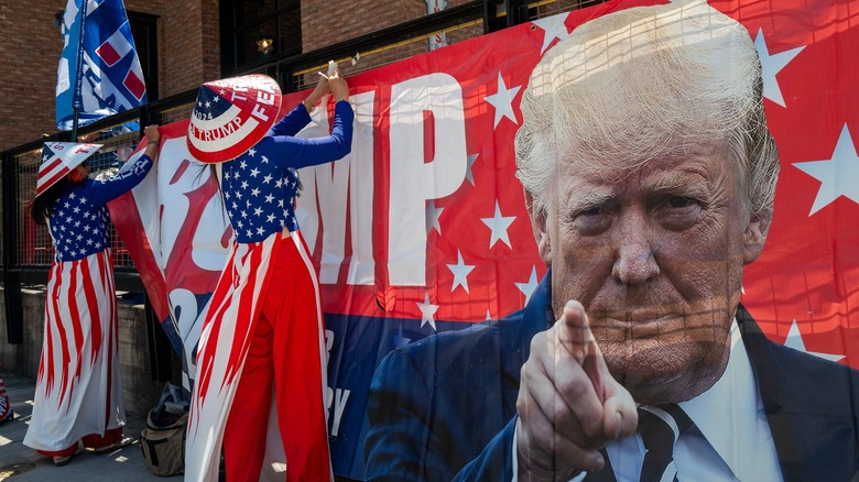 Donald Trump campaign sign