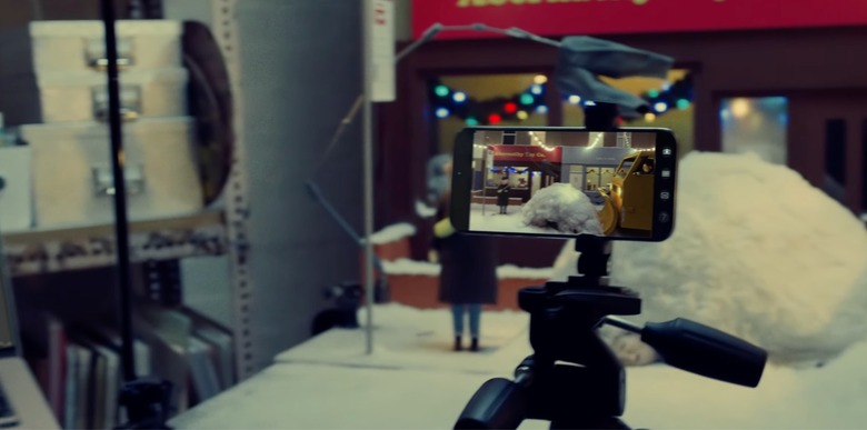 Apple holiday ad shot on iPhone 15 Pro Max