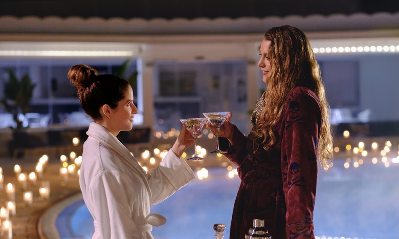 Anna Kendrick and Blake Lively in Another Simple Favor.