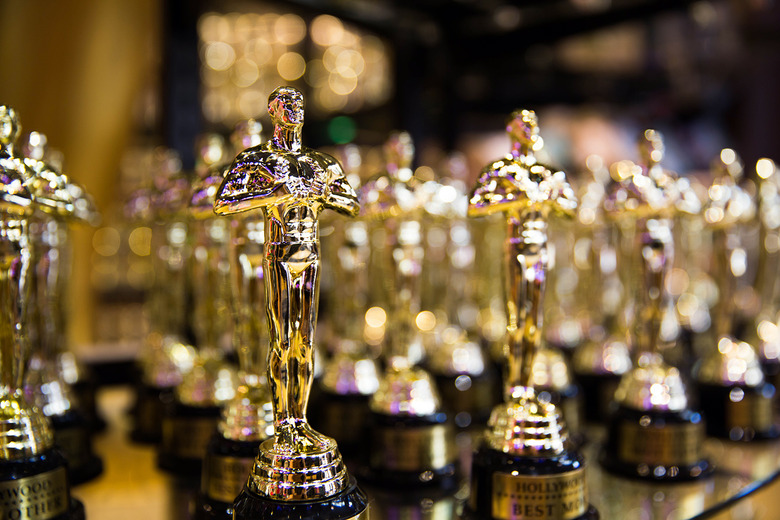 oscars-academy-awards-statues