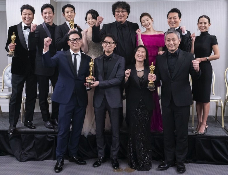 Parasite team poses after Oscars ceremony, Los Angeles, USA - 10 Feb 2020