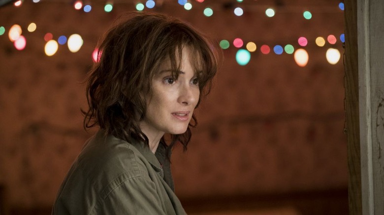 stranger-things-winona-ryder