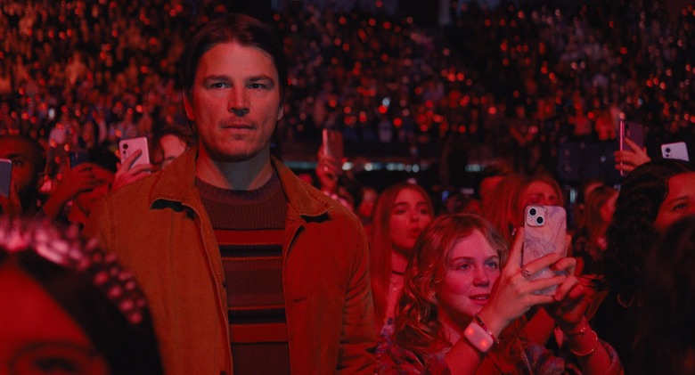 Josh Hartnett and Ariel Donoghue in Trap.