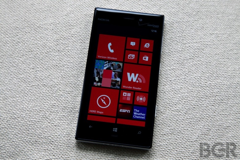 BGR-nokia-lumia-928-2