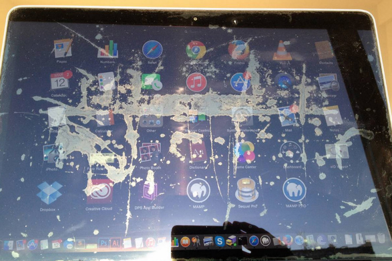 staingate-retina-macbook-pro-class-action-suit