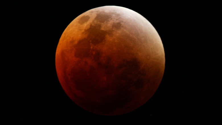 blood-moon