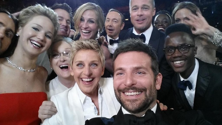 Ellen's Oscars selfe Twitter record