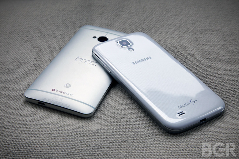 BGR-HTC-One-Galaxy-S4-1