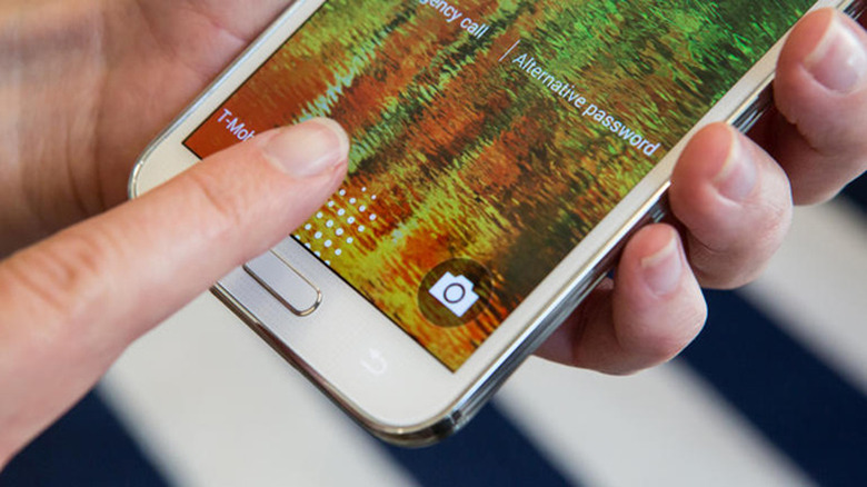 galaxy-s5-fingerprint-scanner