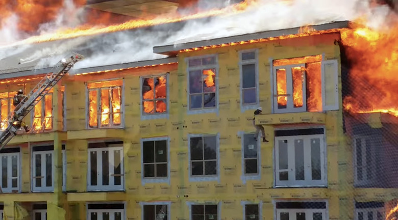 houston-apartment-fire-rescue