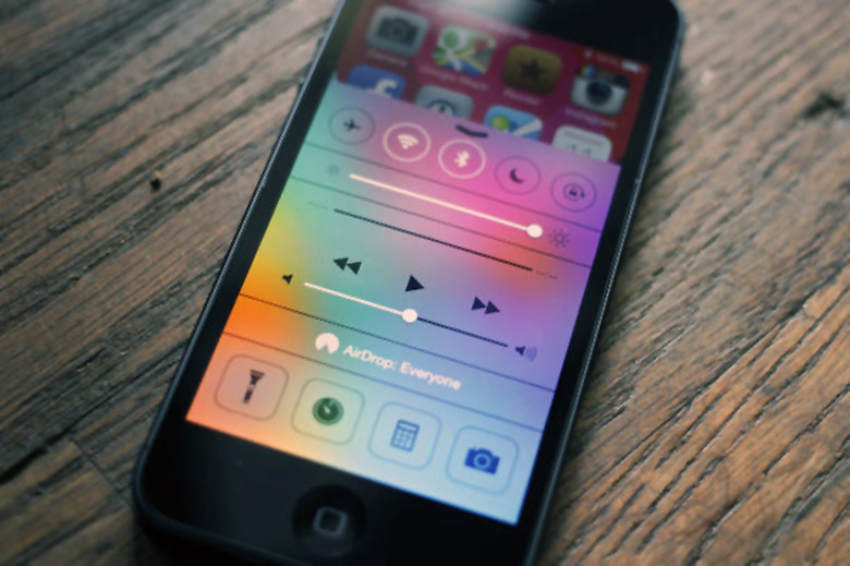 ios-7-control-center-iPhone