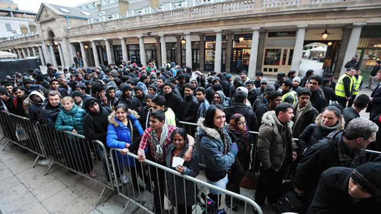 ipad-launch-line