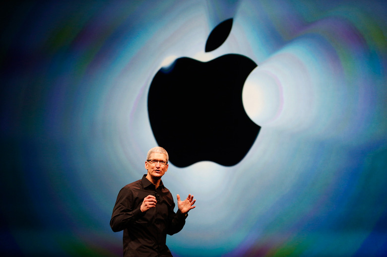 apple-sign-tim-cook-stage