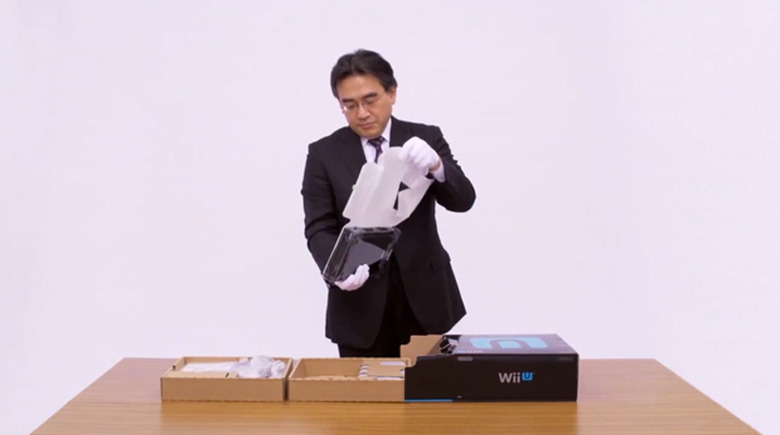 satoru-iwata-wii-u-unboxing
