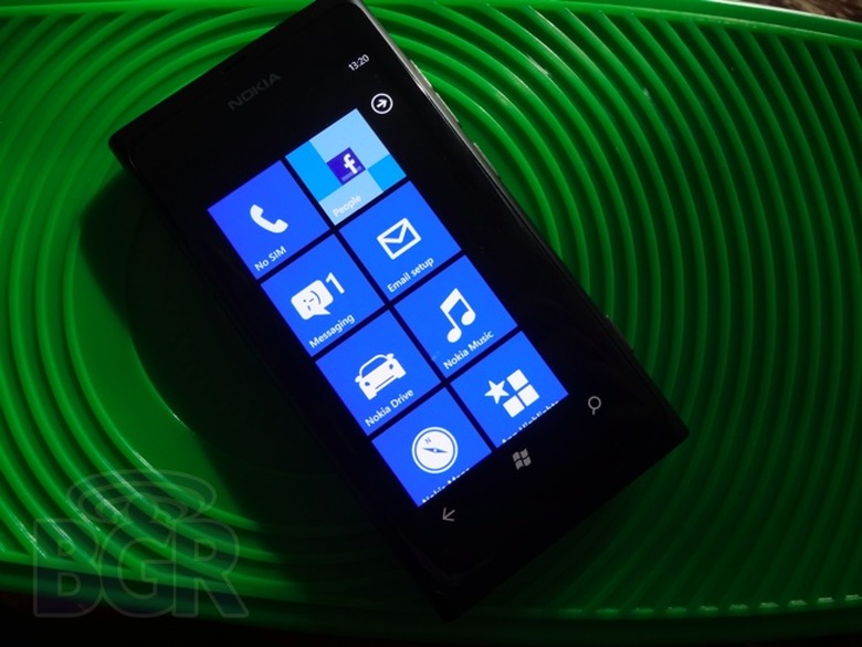 nokia-lumia-800-review