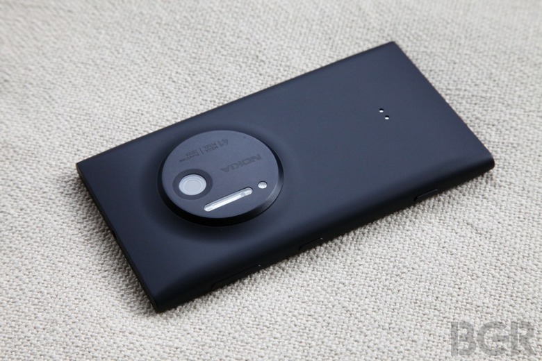 BGR-Nokia-Lumia-1020-9