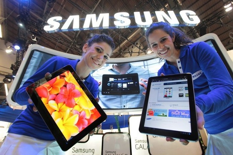 samsung-galaxy-tab-101-girls