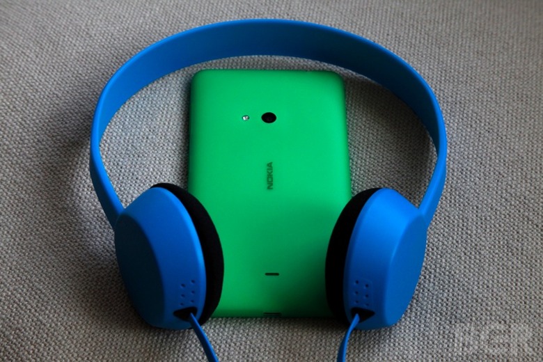 BGR-Nokia-Lumia-625-2