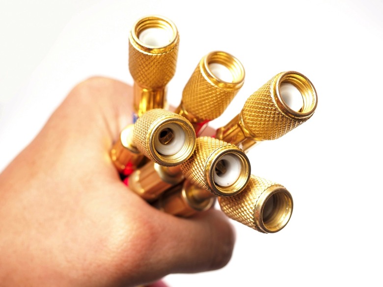 Picture of high pressure multi color hose with brass connector