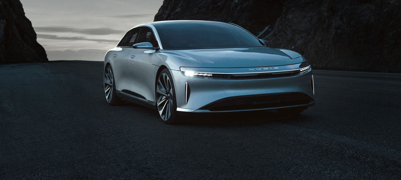 lucid-air-pch-dusk-1920x865