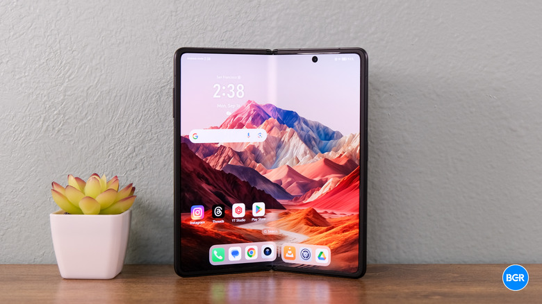 Honor Magic V3 Unfolded