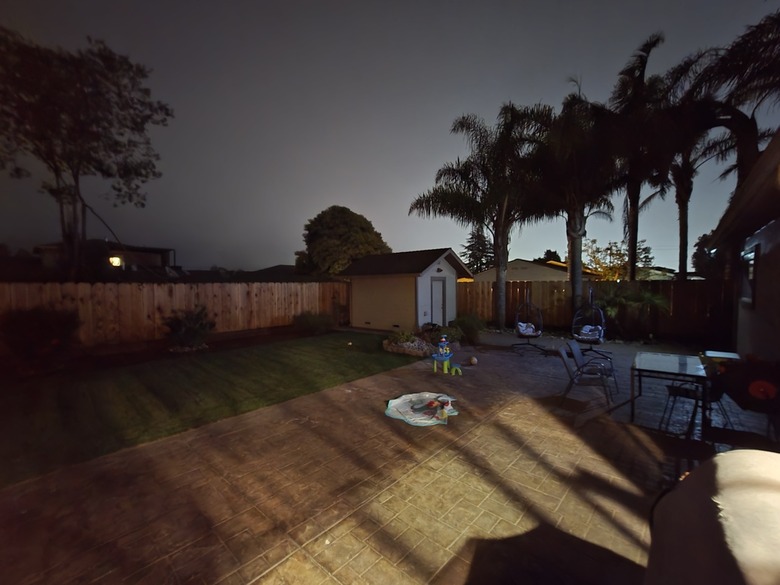 night-yard-ultrawide
