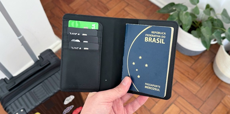 Satechi Passport Cover with Find My