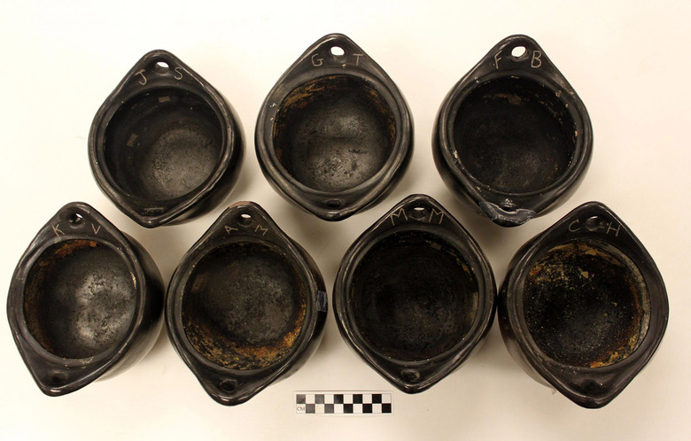 cooking pots