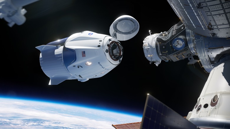 CrewDragon_ISS_6k