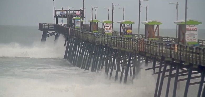 Hurricane Florence Waves