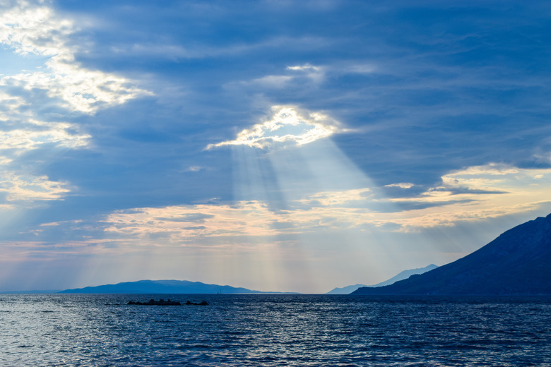 Crepuscular rays over the sea