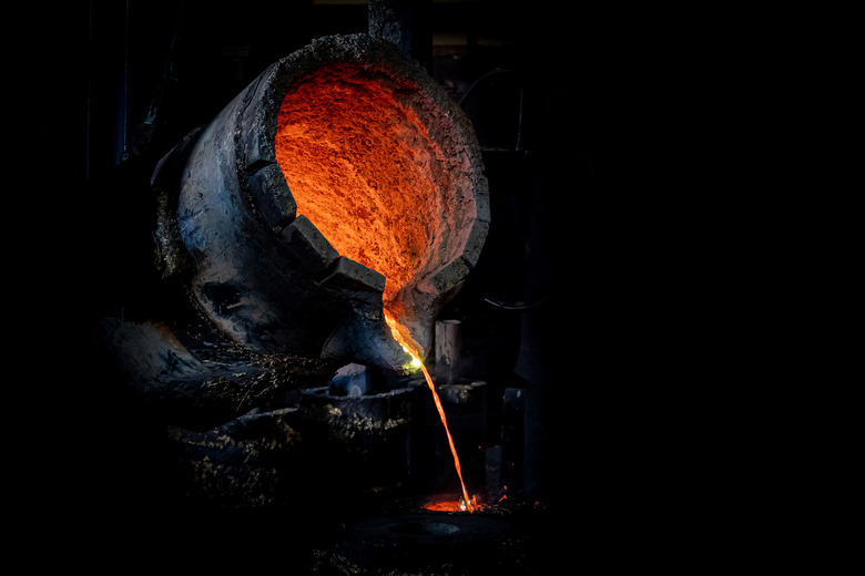 metal foundry working