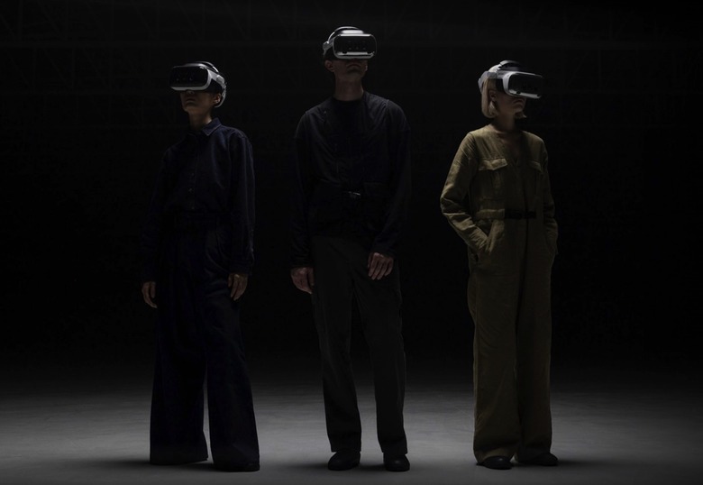 Varjo XR-4 mixed reality headst.