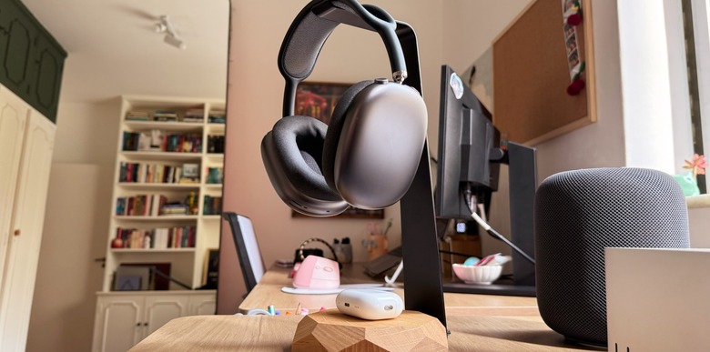 Apple AirPods Max Headphones