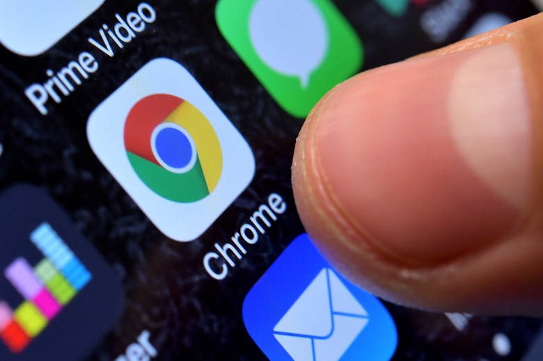 Smartphone Apps, Kaarst, Germany - 08 Nov 2017