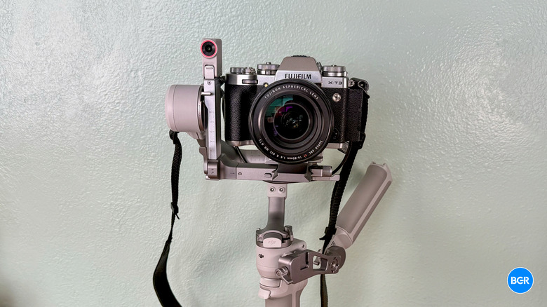 DJI RS 4 Mini with a camera