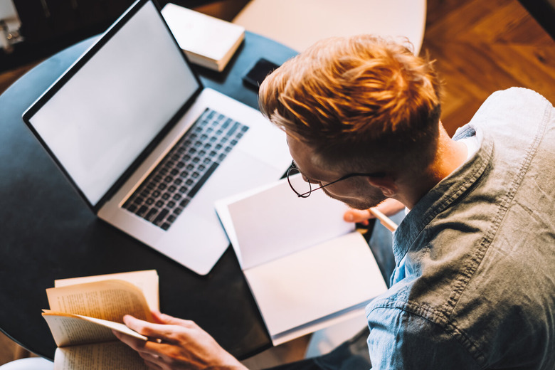 college student with laptop
