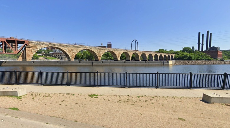 google-stone-arch-bridge
