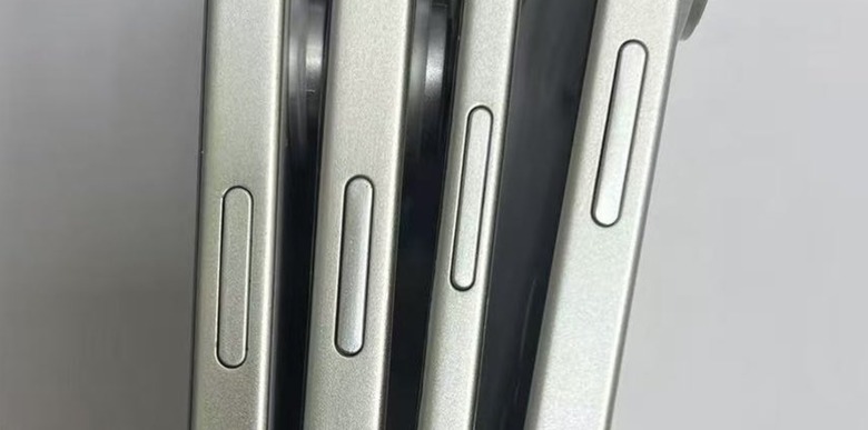 iPhone 17 dummies