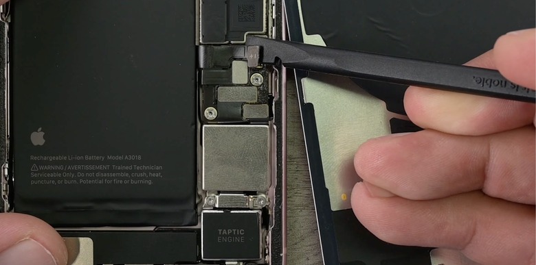 iPhone 15 microscopic look