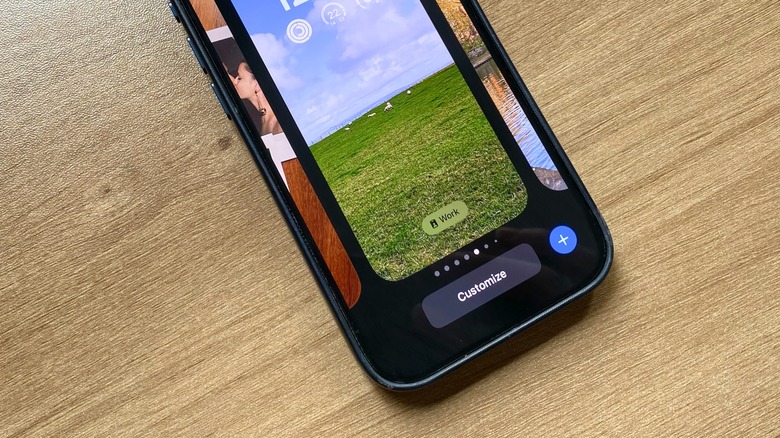 iPhone wallpaper customization in iOS 18