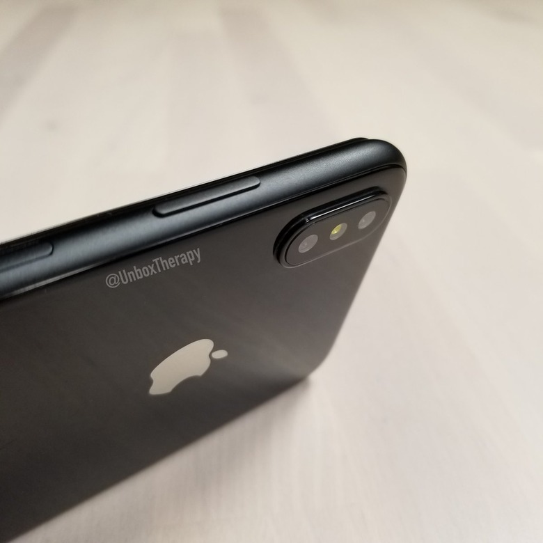 iphone-8-dummy-unit-unbox-therapy-4