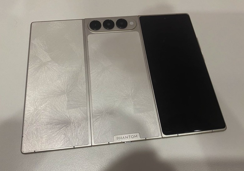 Tecno Phantom Ultimate G Fold trifold: Rear camera and cover screen.