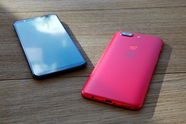 bgr-oneplus-5t-red-3