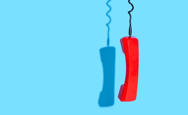 corded-phone-telephone
