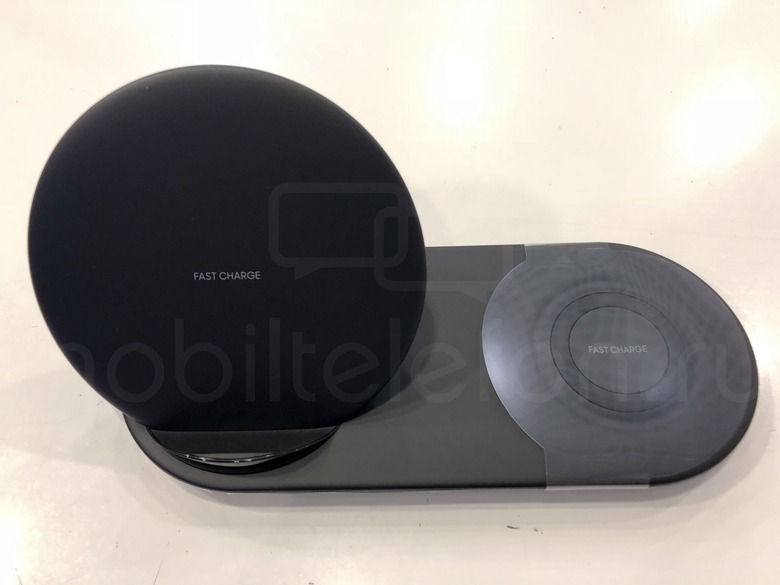 Wireless Charger Duo Unboxed